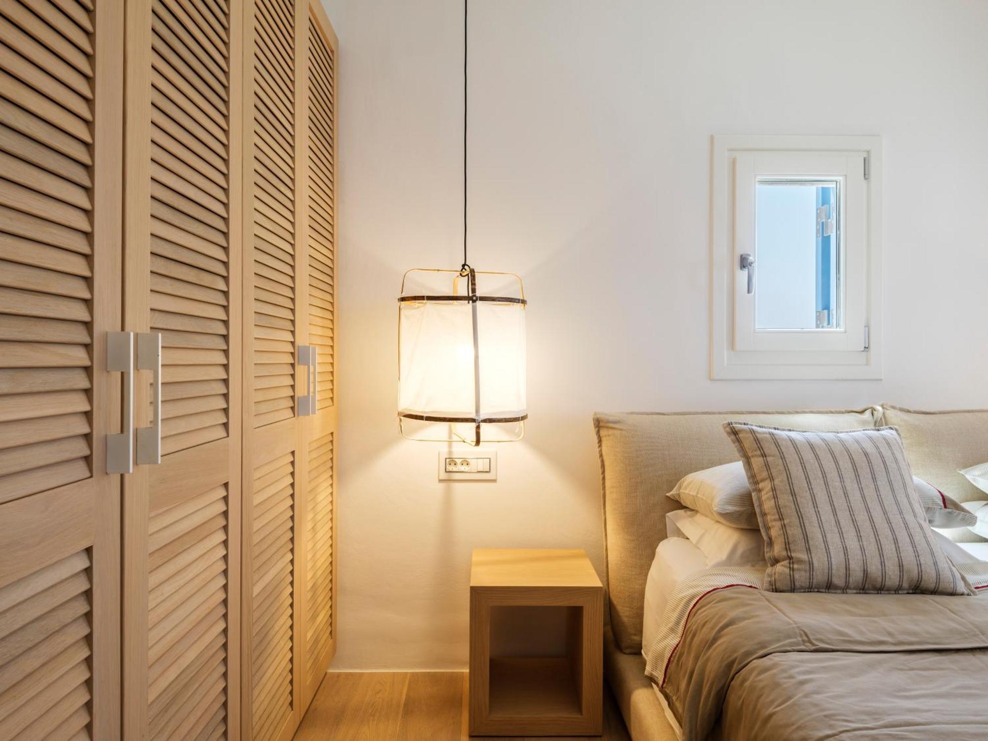 V&V Guest House - Luxury Suites Ornos  Exteriör bild