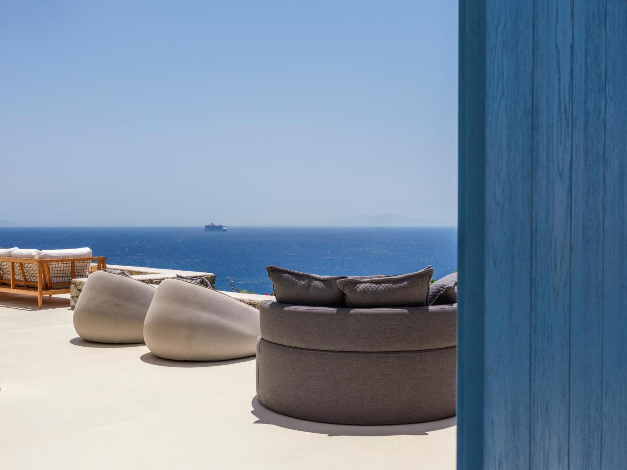 V&V Guest House - Luxury Suites Ornos  Exteriör bild